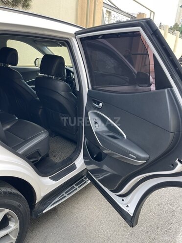 Hyundai Santa Fe-15