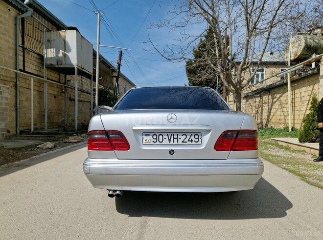 Mercedes E 240 1999, 277,000 km - 2.6 l - Şamaxı