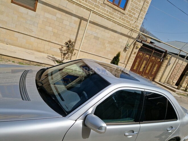 Mercedes E 240 1999, 277,000 km - 2.6 l - Şamaxı