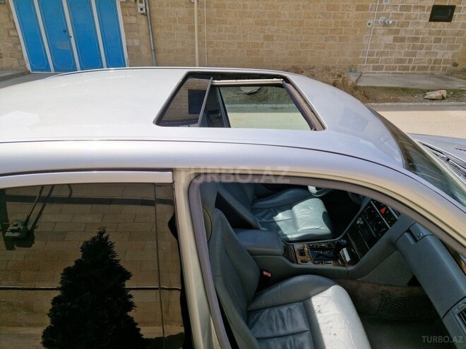 Mercedes E 240 1999, 277,000 km - 2.6 l - Şamaxı