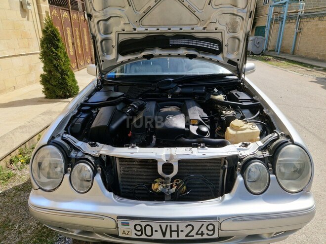 Mercedes E 240 1999, 277,000 km - 2.6 l - Şamaxı