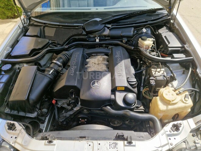 Mercedes E 240 1999, 277,000 km - 2.6 l - Şamaxı