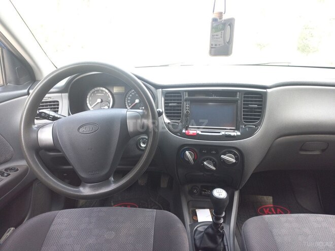 Kia Rio 2005, 250,100 km - 1.4 l - Salyan