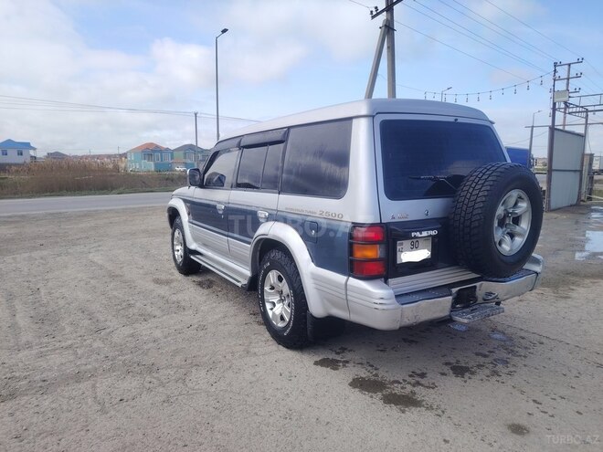 Mitsubishi Pajero 1992, 520,000 km - 2.5 л - Bakı