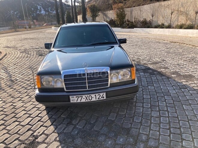 Mercedes E 220 1993, 260,000 km - 2.2 l - Laçın