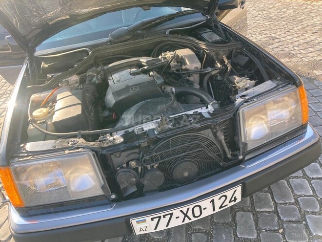 Mercedes E 220 1993, 260,000 km - 2.2 l - Laçın
