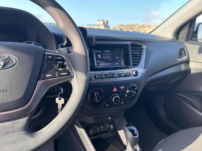 Hyundai Accent 2018, 118,900 km - 1.6 л - Bakı