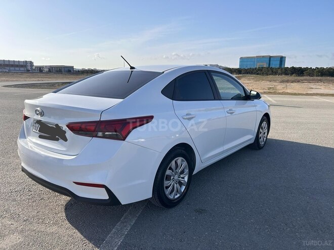 Hyundai Accent 2018, 118,900 km - 1.6 л - Bakı