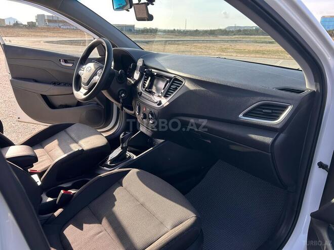 Hyundai Accent 2018, 118,900 km - 1.6 л - Bakı