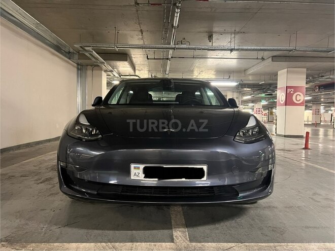 Tesla Model 3-2