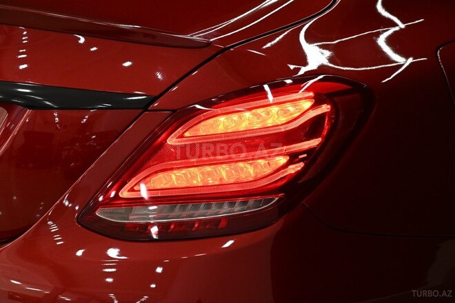 Mercedes C 300-27