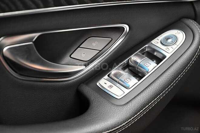 Mercedes C 300-16