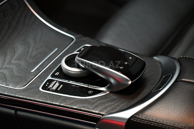Mercedes C 300-26