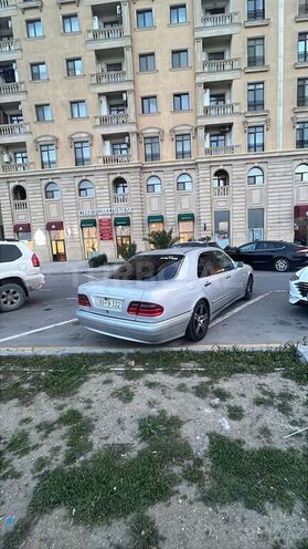 Mercedes E 240 1999, 246,754 km - 2.4 l - Bakı