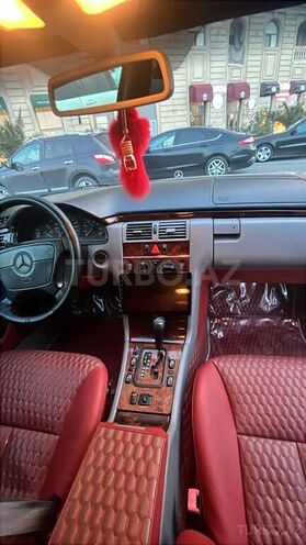 Mercedes E 240 1999, 246,754 km - 2.4 l - Bakı
