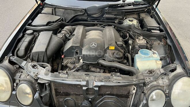 Mercedes E 240 2000, 270,000 km - 2.6 l - Bakı
