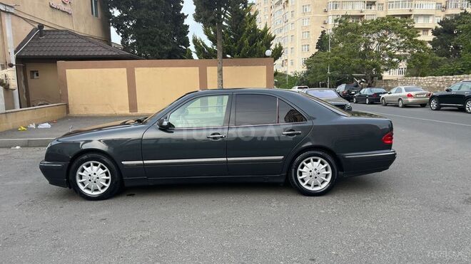 Mercedes E 240 2000, 270,000 km - 2.6 l - Bakı