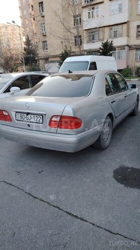 Mercedes E 240 1997, 439,000 km - 2.4 l - Bakı