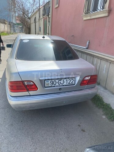 Mercedes E 240 1997, 439,000 km - 2.4 l - Bakı
