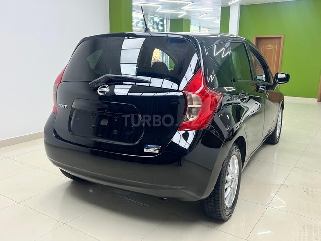 Nissan Note-5