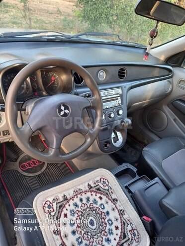 Mitsubishi Airtrek 2001, 200,000 km - 2.0 л - Masallı