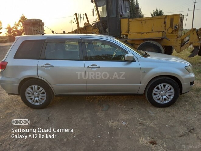 Mitsubishi Airtrek 2001, 200,000 km - 2.0 л - Masallı