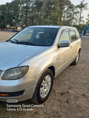 Mitsubishi Airtrek 2001, 200,000 km - 2.0 л - Masallı