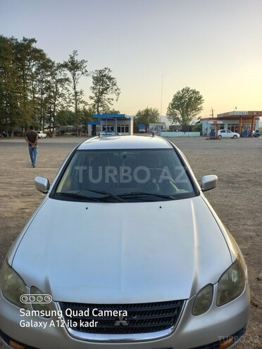 Mitsubishi Airtrek 2001, 200,000 km - 2.0 л - Masallı