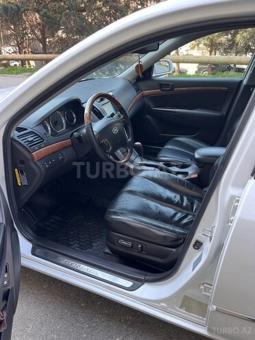 Hyundai Sonata-4