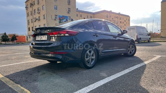 Hyundai Avante 2015, 123,800 km - 1.6 л - Bakı