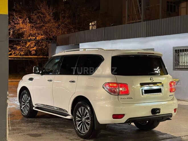 Nissan Patrol 2011, 111,000 km - 5.6 l - Bakı