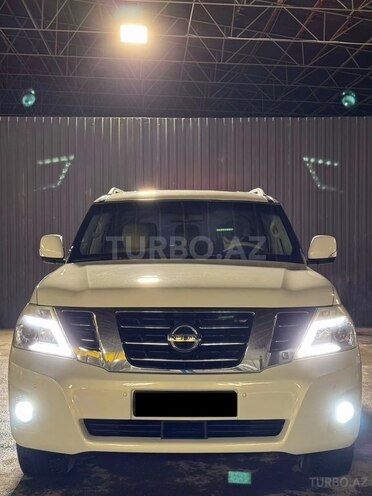 Nissan Patrol 2011, 111,000 km - 5.6 l - Bakı