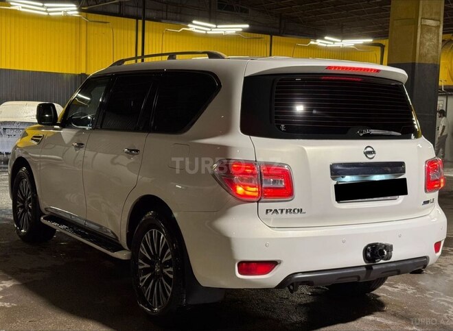 Nissan Patrol 2011, 111,000 km - 5.6 l - Bakı