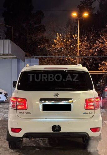 Nissan Patrol 2011, 111,000 km - 5.6 l - Bakı