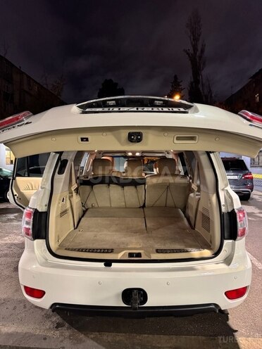 Nissan Patrol 2011, 111,000 km - 5.6 l - Bakı