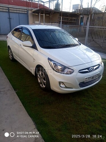 Hyundai Accent 2012, 110,000 km - 1.6 l - Sabirabad