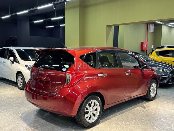 Nissan Note-5