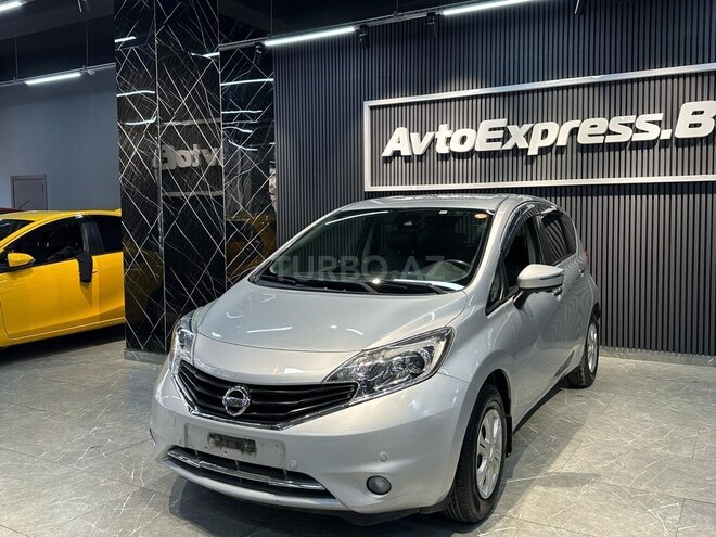 Nissan Note-2