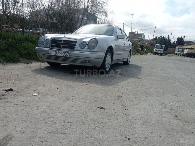 Mercedes E 240 1997, 105,000 km - 2.4 l - Bakı