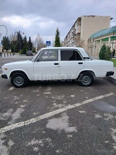 LADA (VAZ) 2107 2006, 50,000 km - 1.6 л - Yevlax