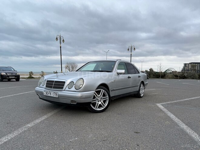 Mercedes E 240 1997, 300,000 km - 2.4 l - Sumqayıt
