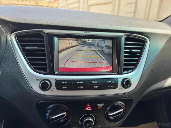 Hyundai Accent 2022, 28,968 km - 1.6 л - Bakı