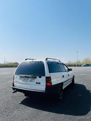 Opel Astra 1993, 593,000 km - 1.7 l - Zaqatala