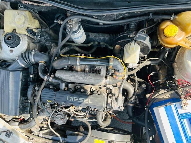 Opel Astra 1993, 593,000 km - 1.7 l - Zaqatala