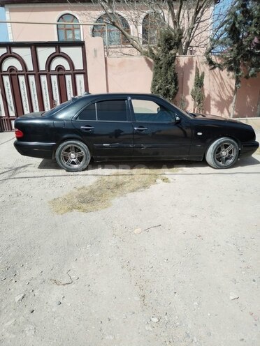 Mercedes E 200 1997, 40,000 km - 2.0 l - Bakı