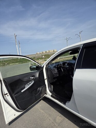 Toyota Corolla 2013, 253,320 km - 1.6 l - Bakı