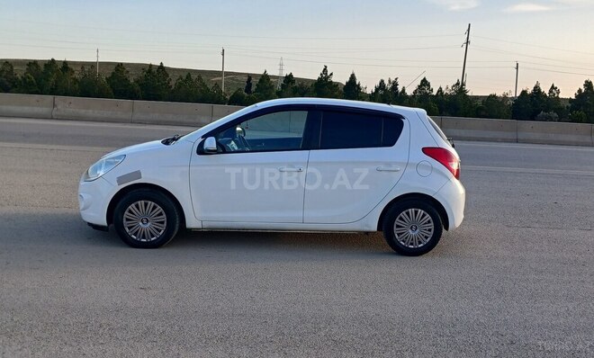 Hyundai i20 2010, 296,569 km - 1.4 l - Bakı