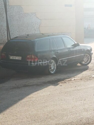 Mercedes E 240 1998, 435,851 km - 2.4 l - Salyan