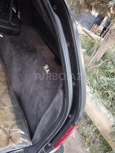 Mercedes E 240 1998, 435,851 km - 2.4 l - Salyan