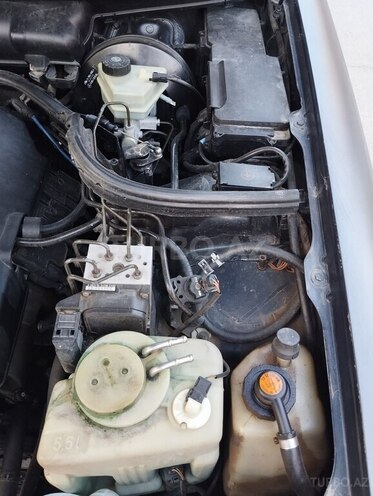 Mercedes E 240 1998, 435,851 km - 2.4 l - Salyan